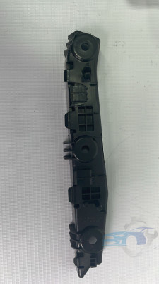 Кронштейн переднего бампера правый B511F2713080400 Changan Alsvin