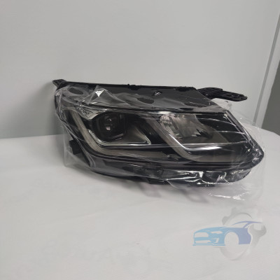 Фара правая Full LED Geely Coolray 7051022400