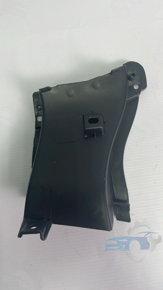 Кронштейн центр. пер. бамп. лев. 6010080300 Geely Coolray SX11