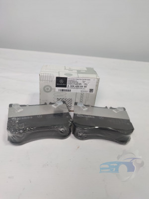 Колодки передние Mercedes-Benz A0084200220 Brembo