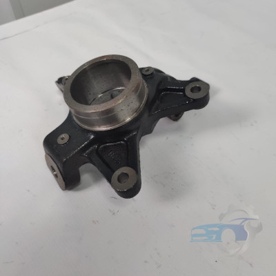 Кулак поворотный передний правый T153001012 Chery