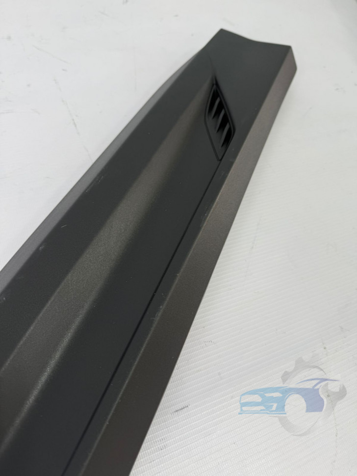 Накладка передней правой двери Geely Coolray New 5075078500